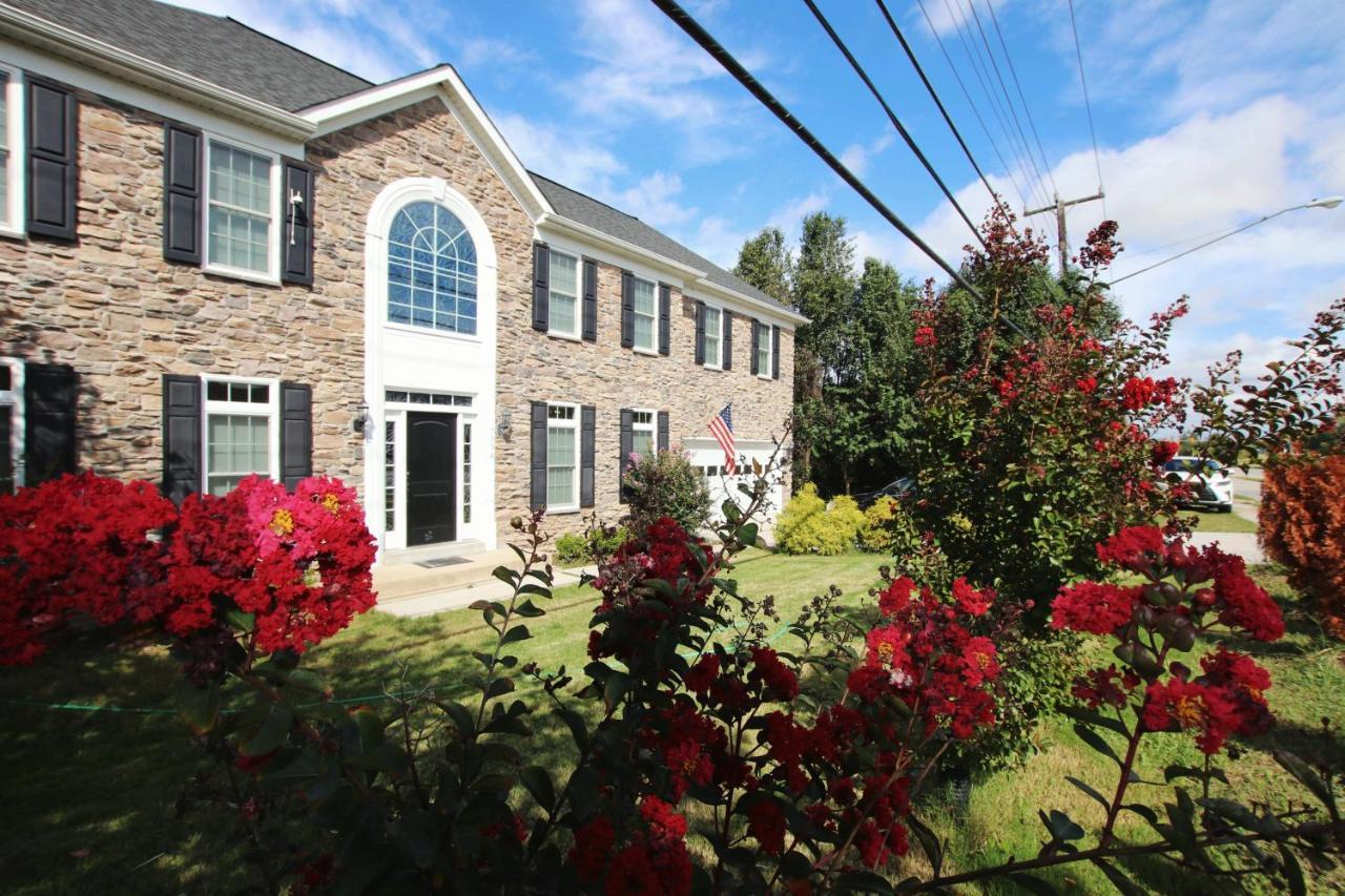 Luxury Villa And Apartments Fairfax Exterior foto