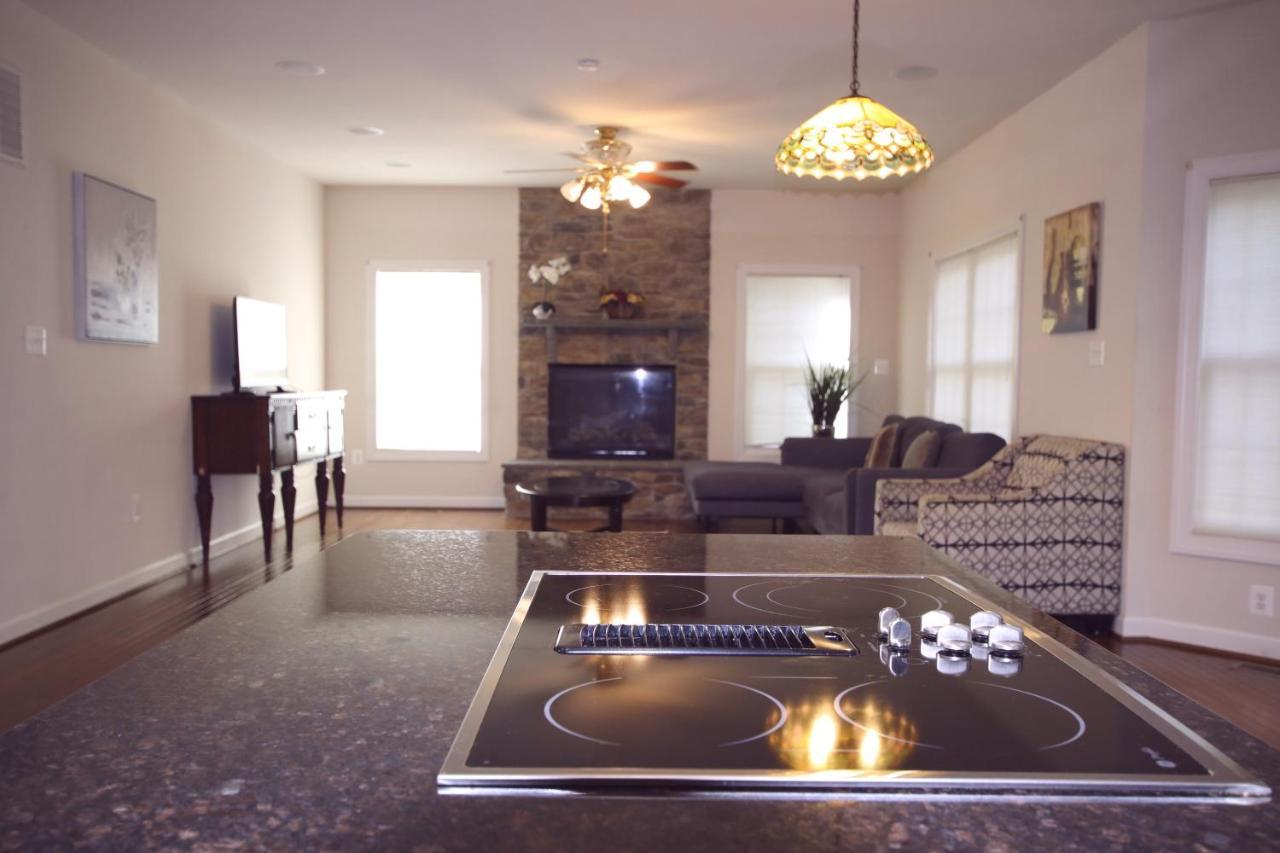 Luxury Villa And Apartments Fairfax Exterior foto